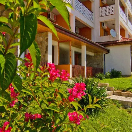Апартамент Панорама Бийч Apartment *